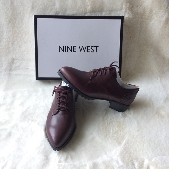 NEW IN BOX Nine West Leather Oxford Shoes - Picture 1 of 6